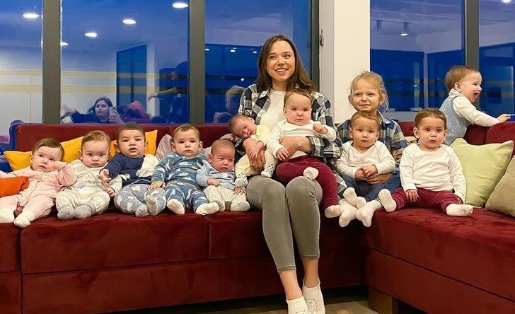 امرأة عمرها 23 عاماً لديها 11 طفلاً وتريد المزيد